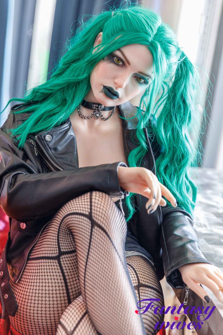 Harley-Quinn-Life-Like-Sex-Doll10-scaled