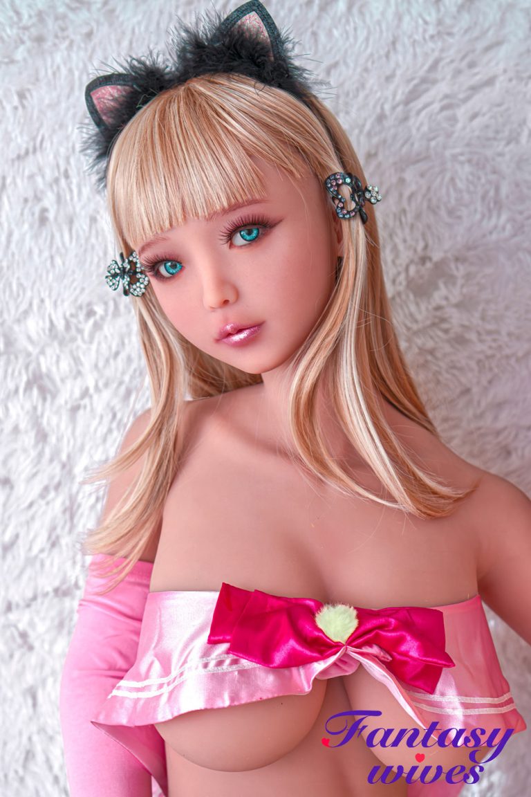 Akira_CatGirl_Cosplay-11-04-24--05