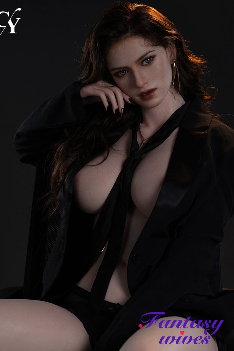 Elva_Suit_11