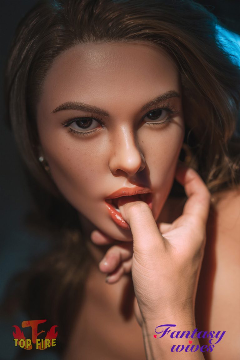 Eva (24)