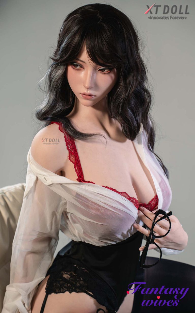 Lucy (19)