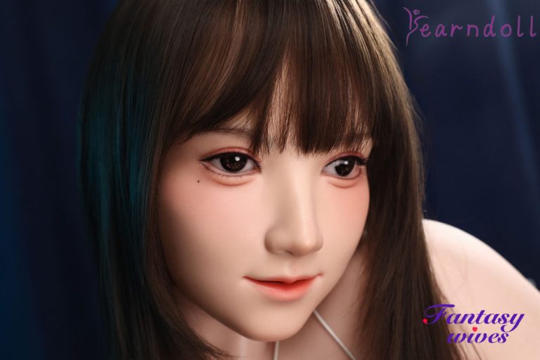 Yearndoll-Y239-162cm-silicone-lovedoll-with-skin-texture (2)